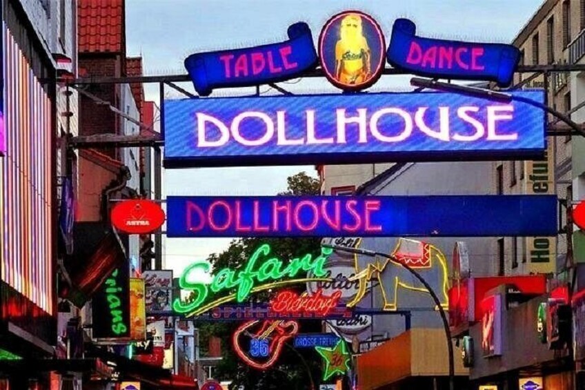 English Reeperbahn Tour – Experience Hamburg’s Sinful Side 5