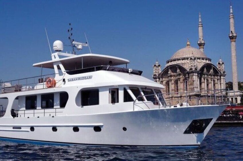 Istanbul Bosphorus Sunset Cruise Experience on Luxury Yacht 2