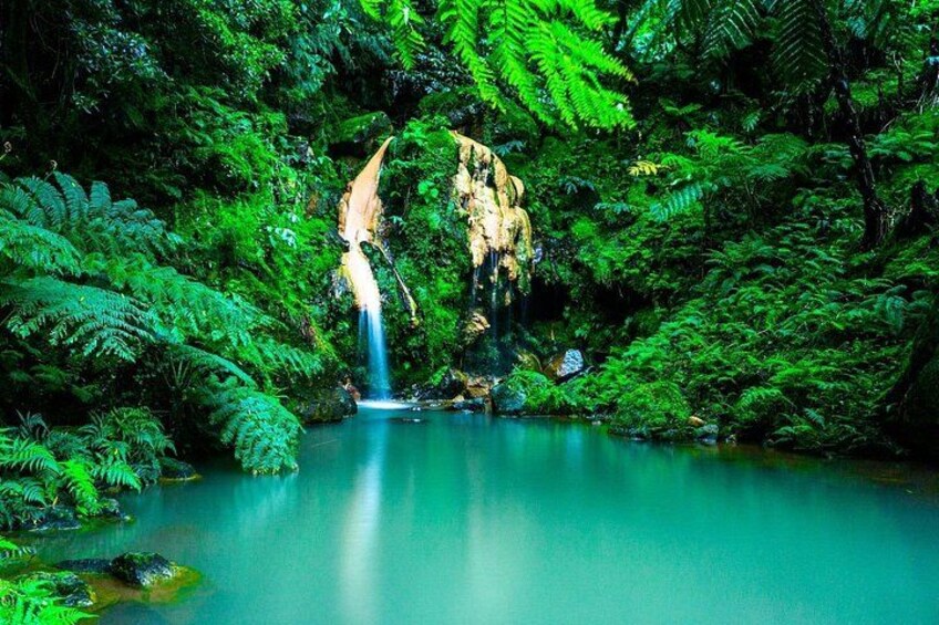 Caldeira Velha Thermal Waterfall, Ribeira Grande 1