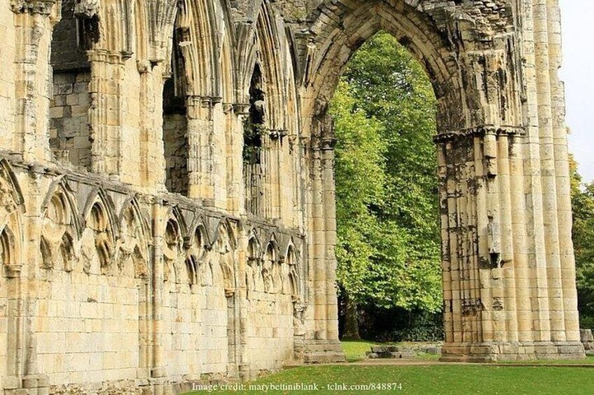 On the Beat: Murders, Crime & Mystery Private York Walking Tour 5