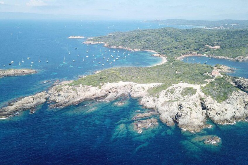 Premium private excursion Porquerolles – boat 11m 1