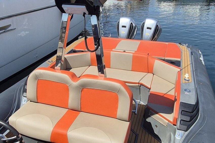 Premium private excursion Porquerolles – boat 11m 4