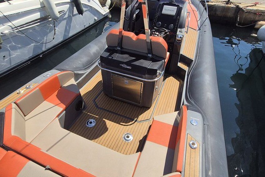 Premium private excursion Porquerolles – boat 11m 5