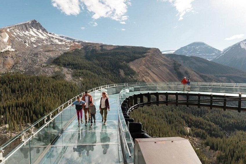 4-Day Banff, Lake Louise, Jasper, Icefield Packaged Tour 3