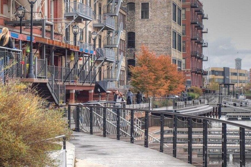 The Ghosts of Milwaukee & the Haunted Third Ward: Private Tour 2