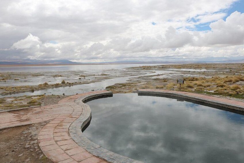 Hot springs in laguna Polques 2