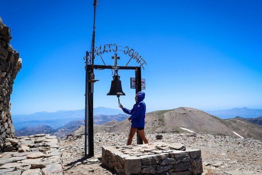 Hiking in Psiloritis Mountain (Ida Mt.) Crete 1