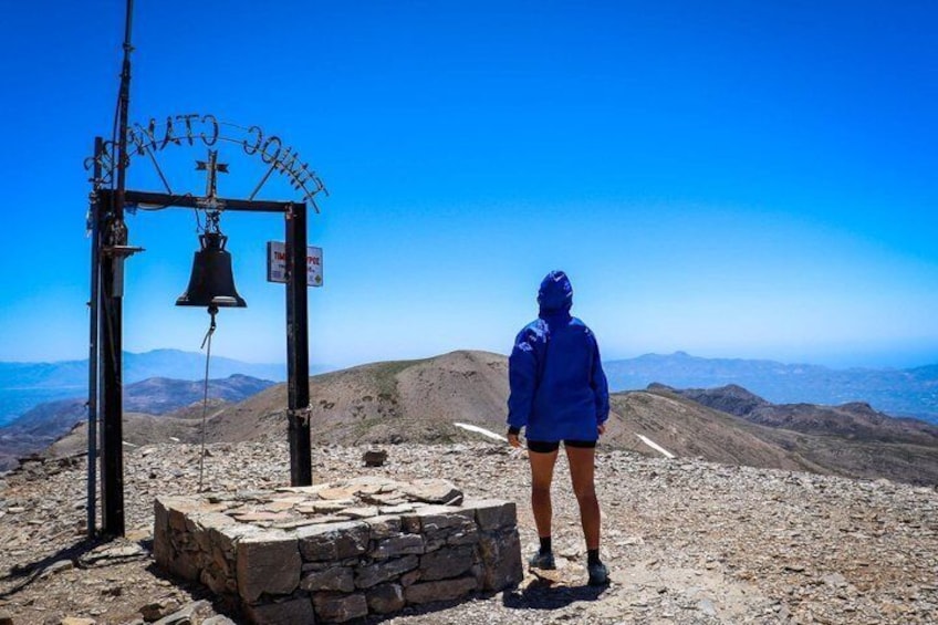 Hiking in Psiloritis Mountain (Ida Mt.) Crete 3