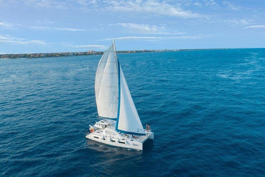 The catamaran 5