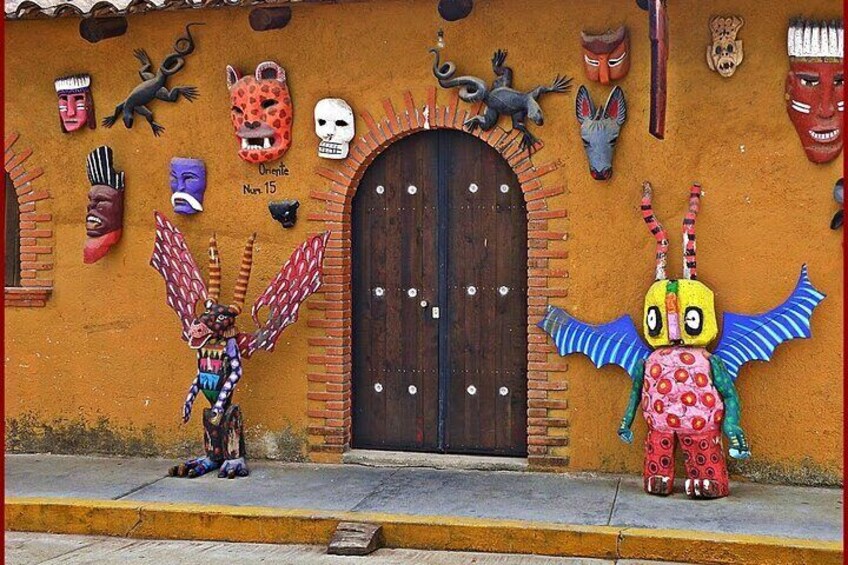 Cultural experience, paint your Alebrije figure