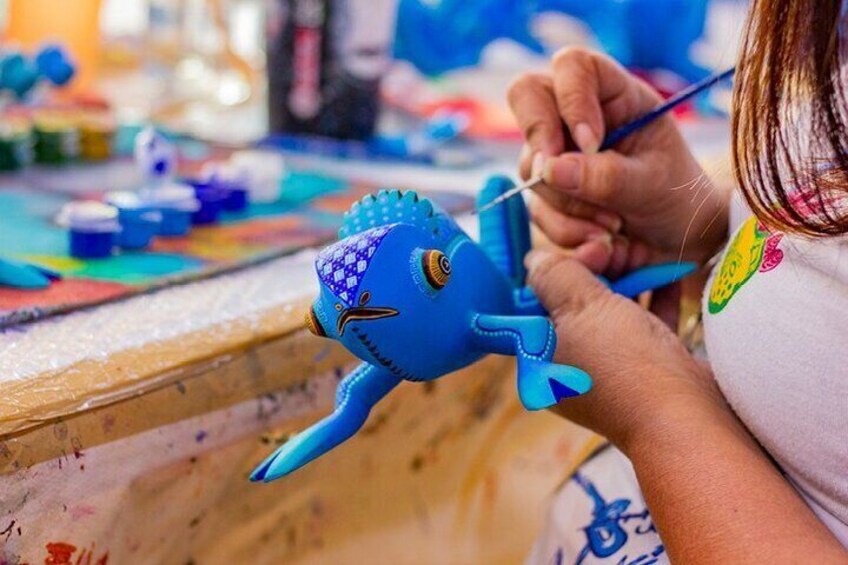 Cultural experience, paint your Alebrije figure