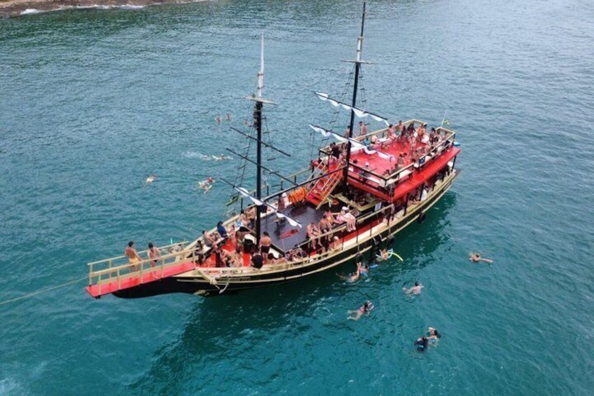 Pirate Boat Tour in Búzios with Slipper and Sea Bath 1