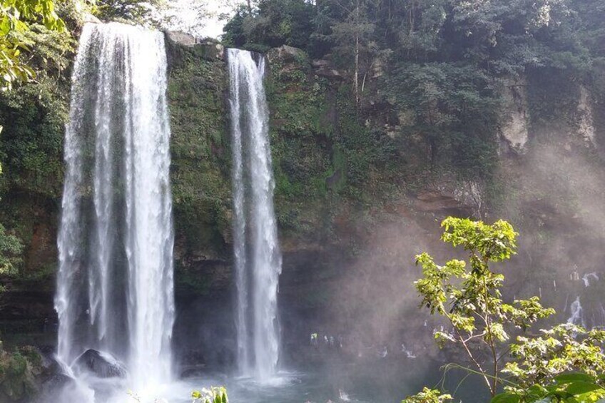 Knowing the Archaeological Zone and Agua Azul From Palenque