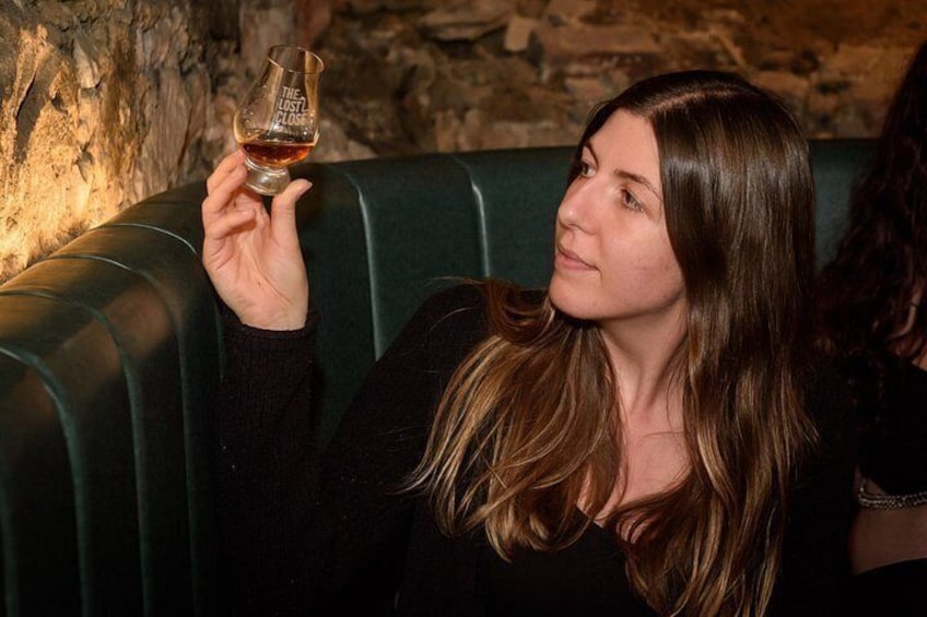90min Underground Whisky Tasting in Edinburgh's Old Town 2