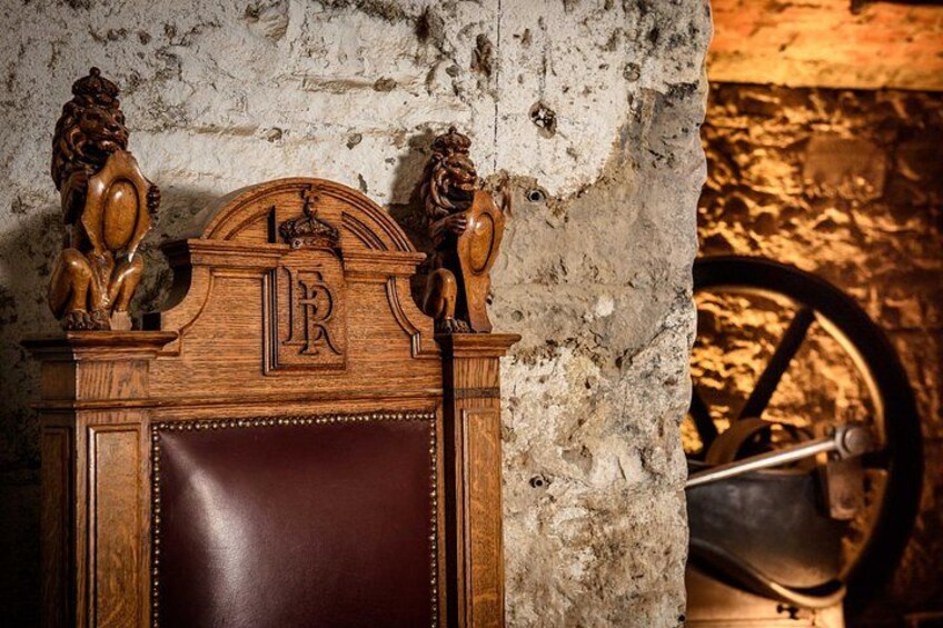 90min Underground Whisky Tasting in Edinburgh's Old Town 2