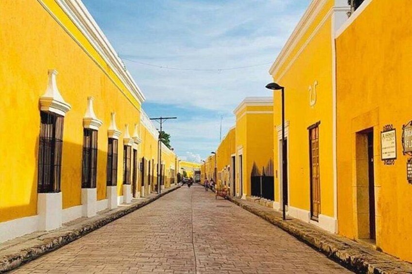 Private Romantic tour in Izamal 3