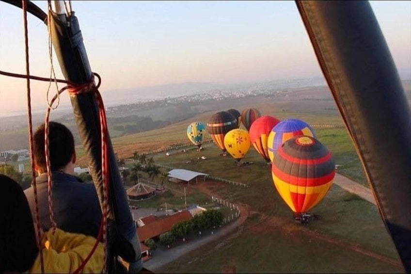 Full-Day Hot Air Balloon Experience in Boituva With Transport And Accommodation 2