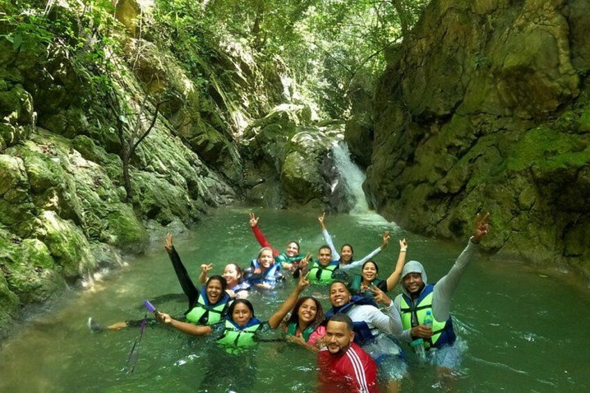 Hiking Tabernacle Thundering Waterfall in Dominican Republic 3