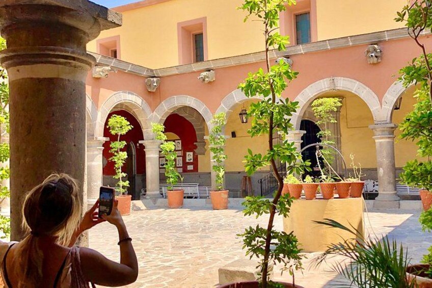 At Tonala´s former convent of St. James the Great. 4