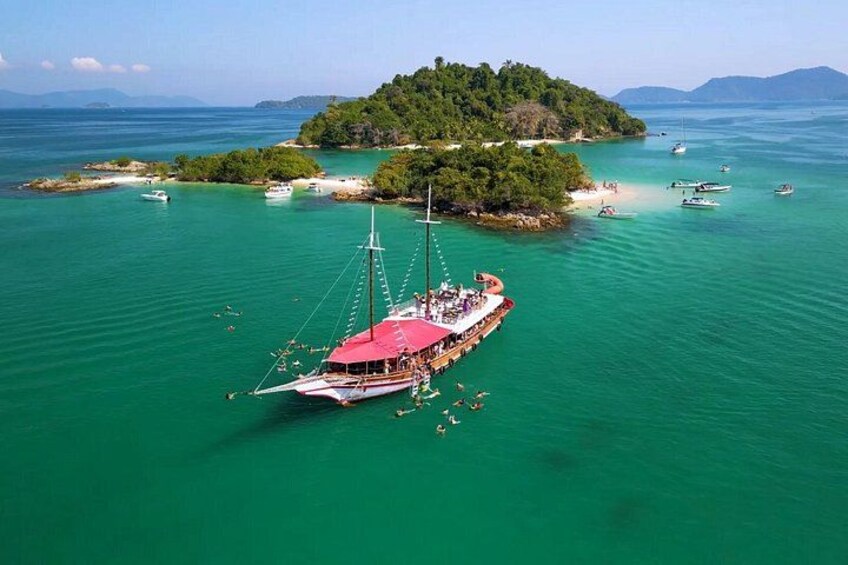 Full Day Tour to Angra dos Reis and Grand Island 2