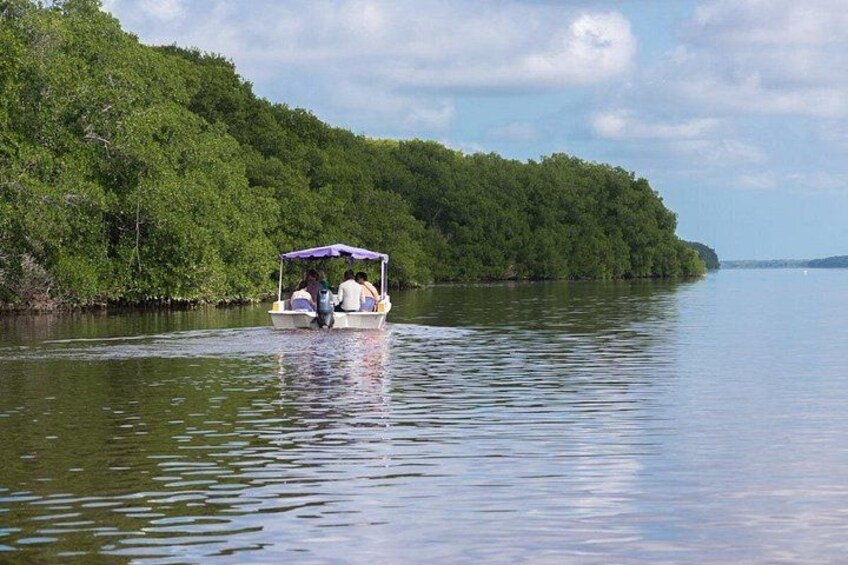 Boat ride to the island of the birds 3