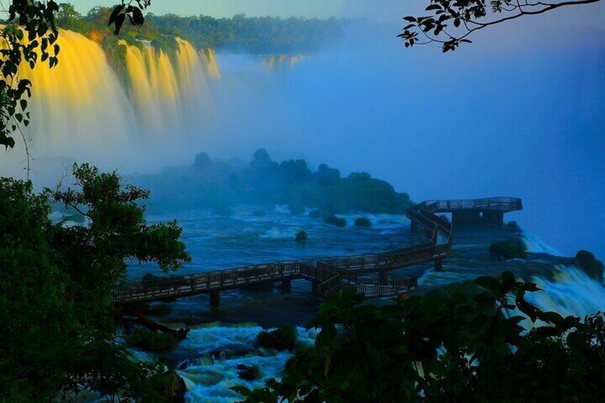 Iguazu Falls: Argentina Side, Boat Ride & City Tour – Private (Also IGU Pick-up)