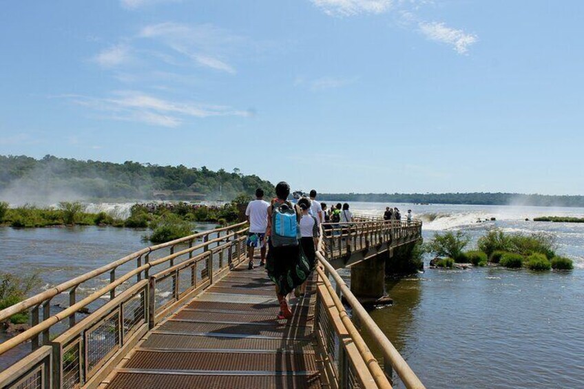 Iguazu Falls: Argentina Side, Boat Ride & City Tour – Private (Also IGU Pick-up)