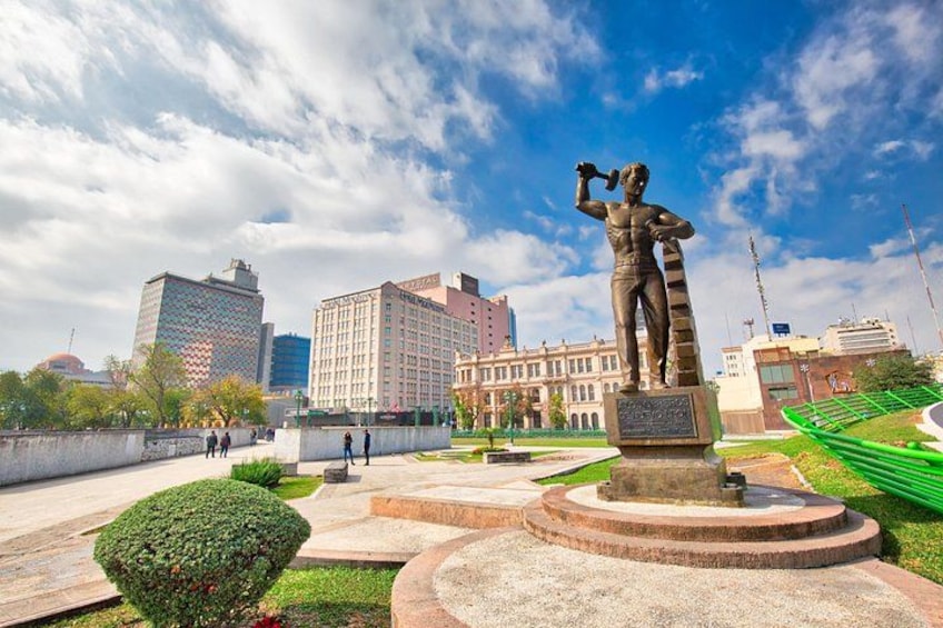 Majestic Walking Private Tour in Monterrey with Historic Sights 2