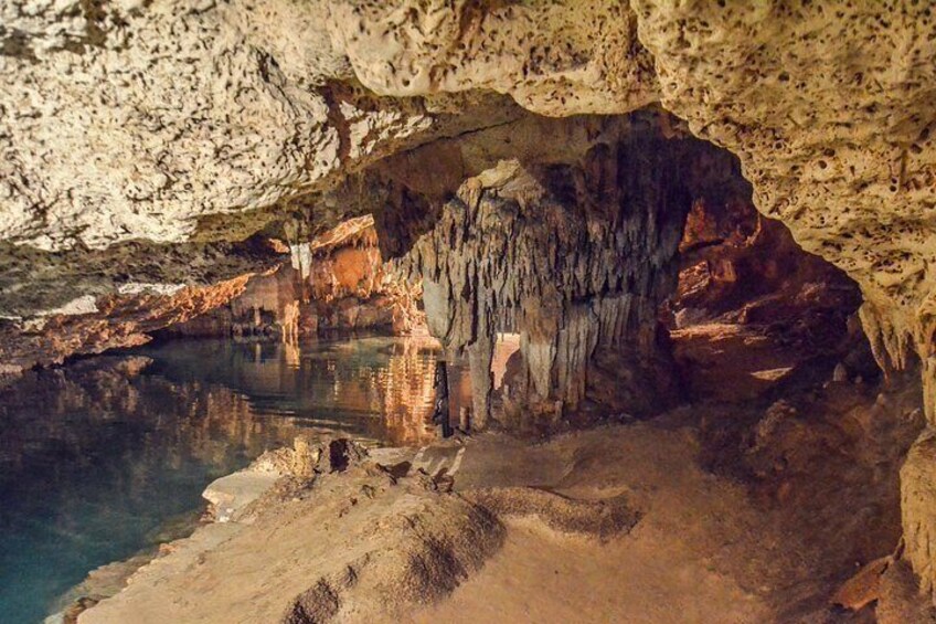 Marvel at the thousands of spectacular stalagmites and stalactites that surround you at every turn. 2