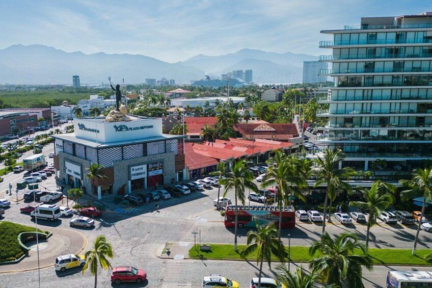 Hop On Hop Off Tour with Free Stops in Puerto Vallarta 2