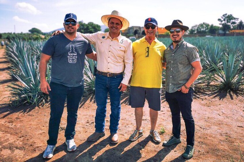 Private Full-Day Tour to Tequila Pueblo Magico 2