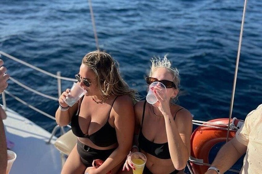 Cabo San Lucas Sunset Cruise with Open Bar and Snacks 3