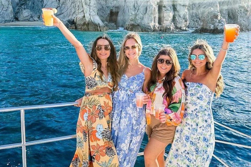 Cabo San Lucas Sunset Cruise with Open Bar and Snacks 2