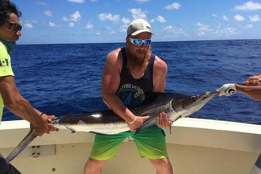 Shared Deep Sea Fishing Tour in Cancun with Drinks 2