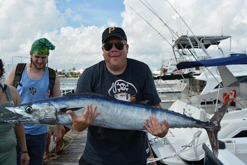 Shared Deep Sea Fishing Tour in Cancun with Drinks 2