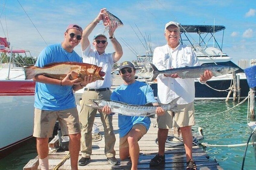 Shared Deep Sea Fishing Tour in Cancun with Drinks 5