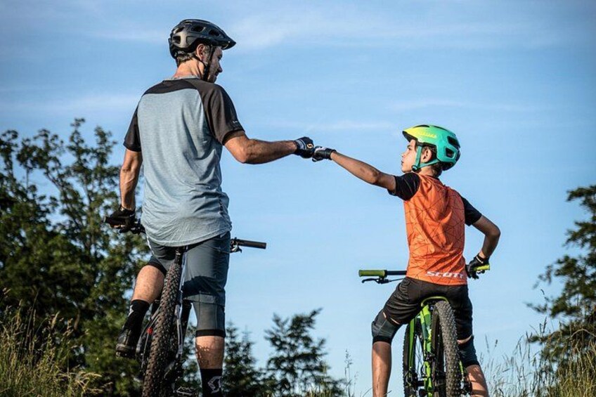 2-Hour E-bike Rental in Lake Bled 2