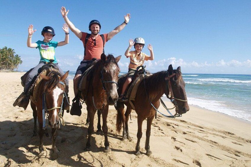 Round Mountain + Beach + Horse + Lunch 4