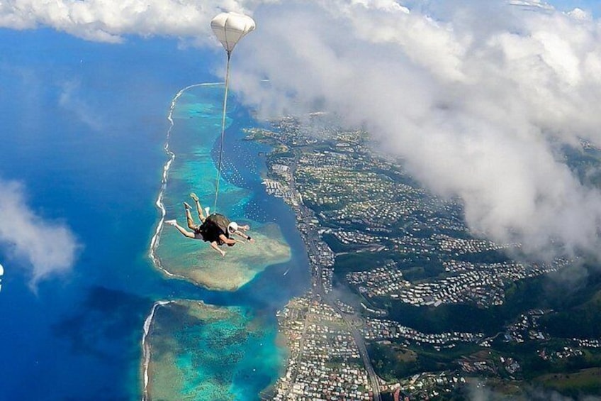 Tahiti Full Day Tour with Skydive or Paragliding 3