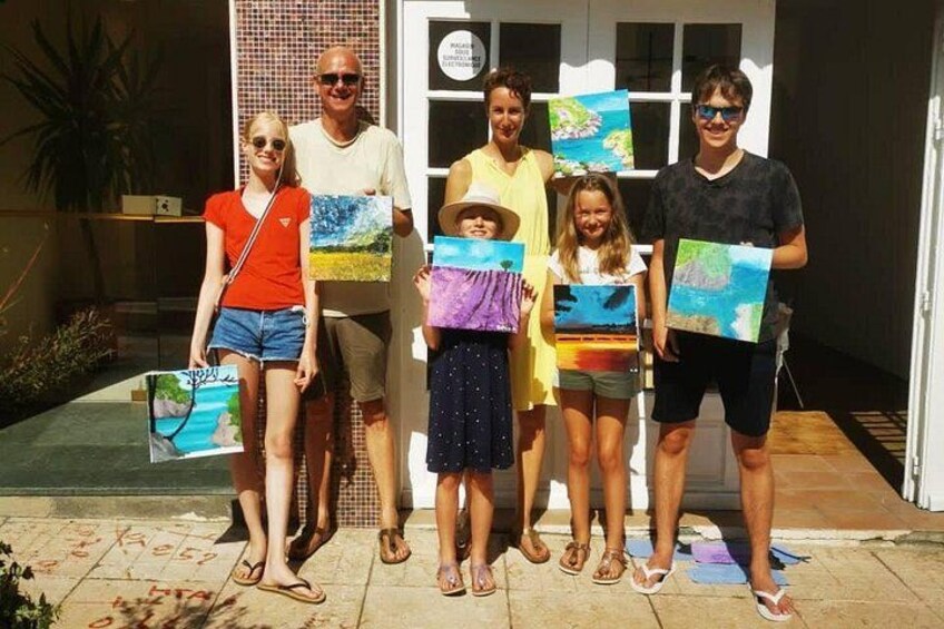 2 hours Painting Class with Local Artist in Private Studio 1