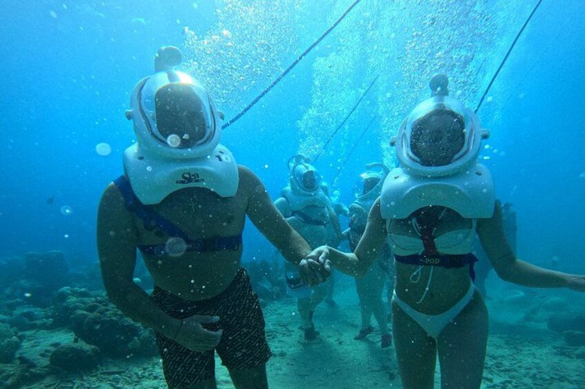 Walk Hand in Hand Under the Sea - A Unique Couple's Experience 5