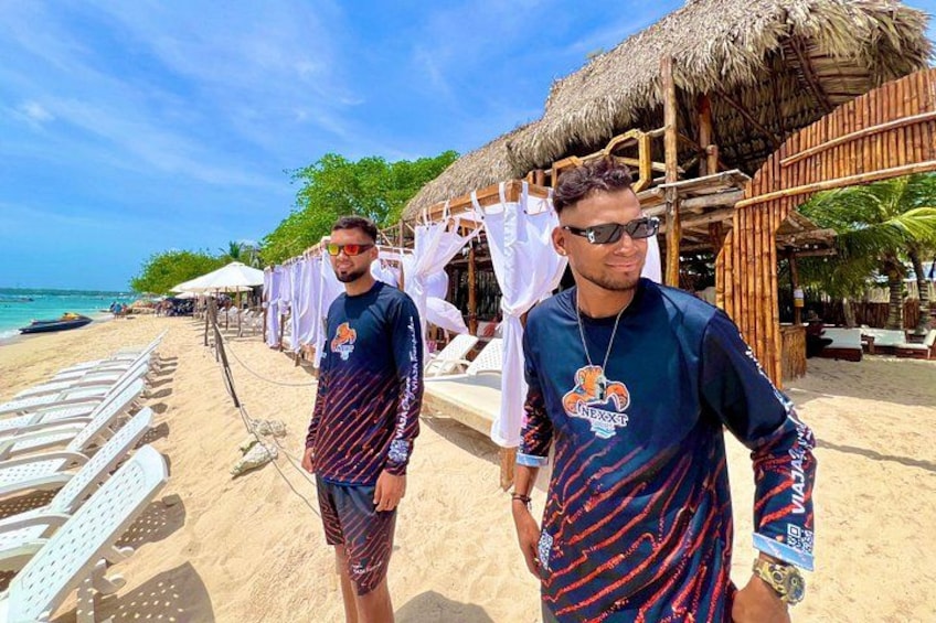 Full-Day Tour Isla Baru - National Aviary of Colombia and Playa Blanca 2