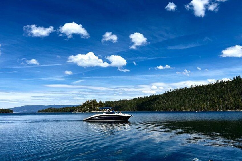 Private Yacht-Class Boat Tour on Lake Tahoe 2