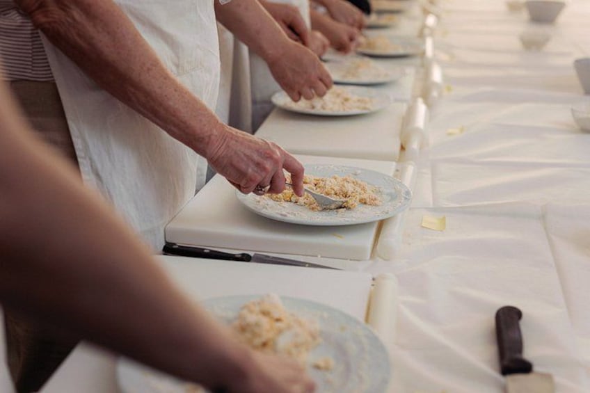 Pasta Cooking Class in Rome - Fettuccine Class in Piazza Navona 2