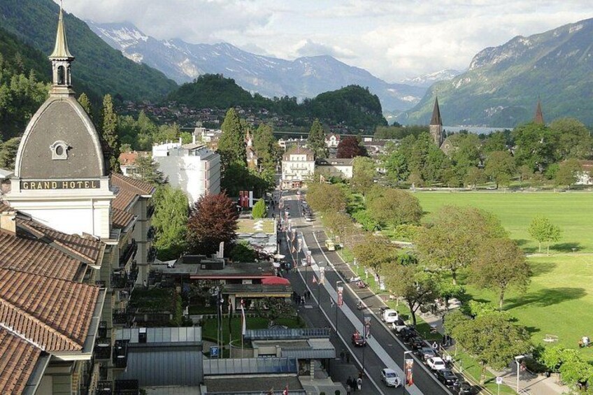 Interlaken Walking tour With a Private Professional Guide 1