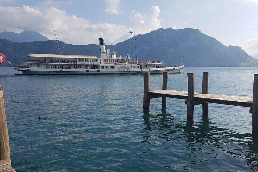 Interlaken Walking tour With a Private Professional Guide 4