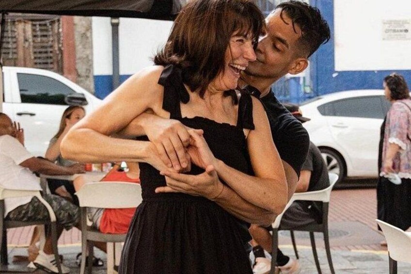 #1 Salsa Class in Casco Viejo - don't just see Panama... feel it! 3