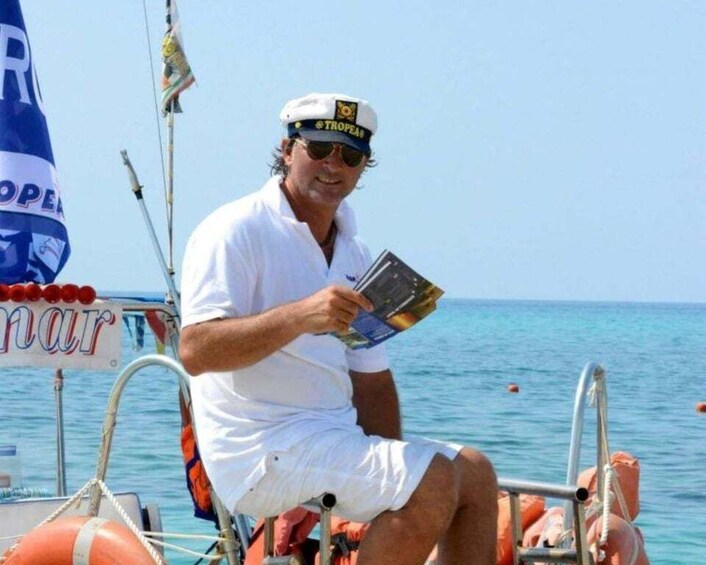 Picture 5 for Activity From Tropea: Capo Vaticano boat tour with snorkel & aperitif 2