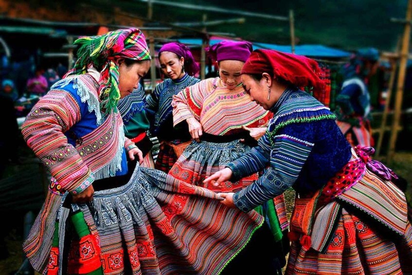 Picture 2 for Activity SAPA Less-Touristy Route & Local Experience with Sinh Family 2