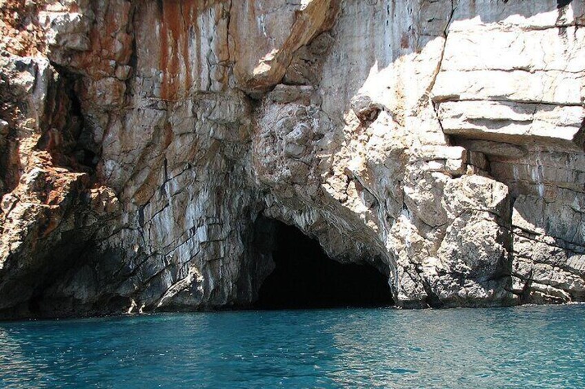 Blue Cave and Dobrec Beach Tour